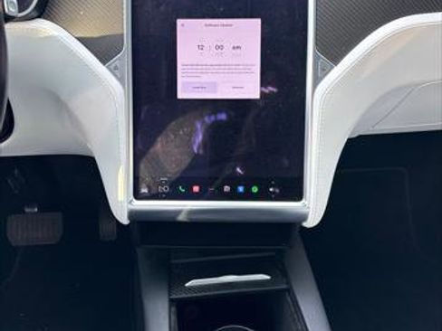 Used 2018 Tesla Model X 100D image 24