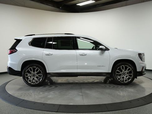 New 2026 GMC Acadia Denali Ultimate w/ LPO, Floor Liner Package AWD/4WD image 8