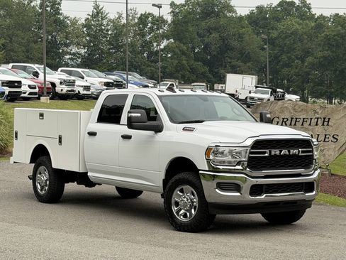 Used 2023 RAM 2500 Tradesman w/ Chrome Appearance Group AWD/4WD image 1