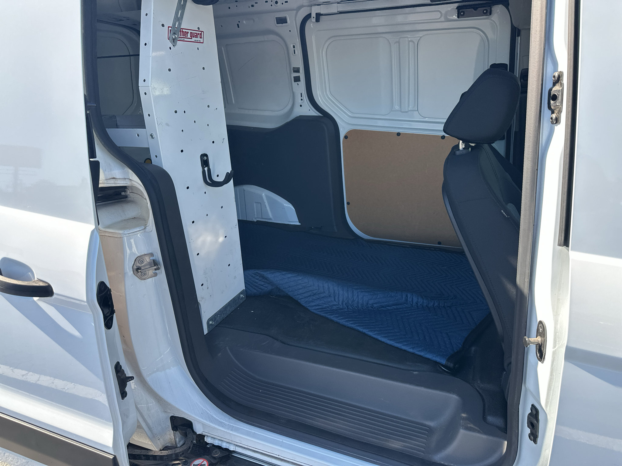Used 2023 Ford Transit Connect XL FWD image 18