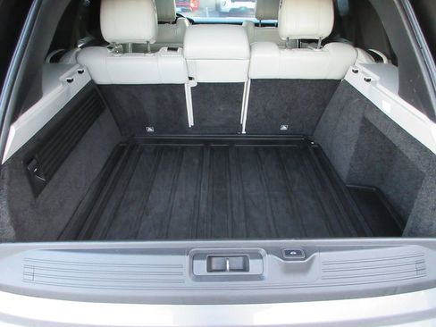 Used 2017 Land Rover Range Rover Long Wheelbase Supercharged image 10