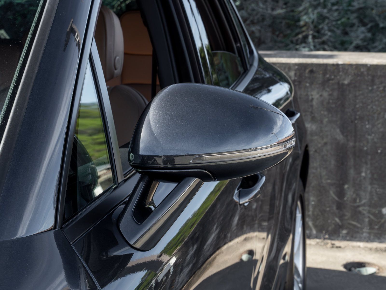 Certified 2023 Porsche Macan AWD/4WD image 17