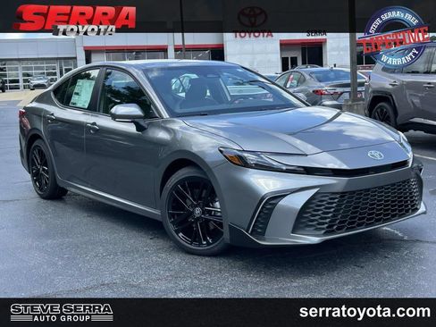 New 2026 Toyota Camry SE FWD image 1