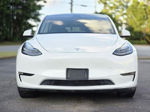Used 2021 Tesla Model Y Long Range AWD/4WD image 11
