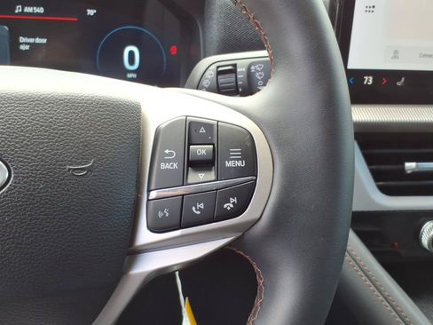 Used 2026 Ford Explorer Active AWD/4WD image 18