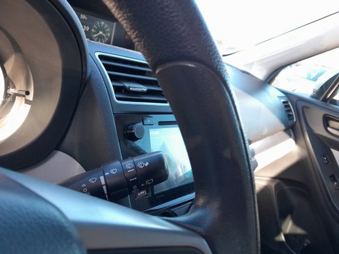 Used 2016 Subaru Forester 2.5i Premium w/ All-Weather Package image 18