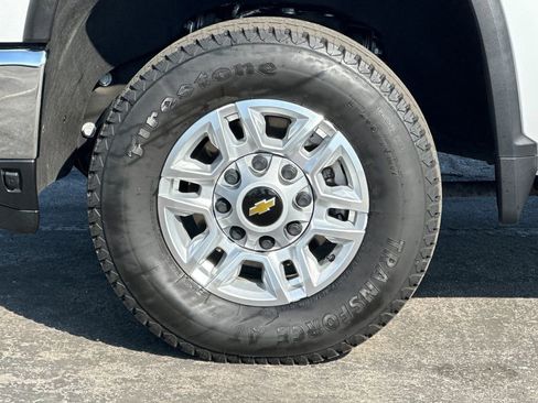 Used 2024 Chevrolet Silverado 2500 LT w/ Convenience Package AWD/4WD image 23