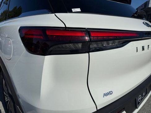 Used 2025 INFINITI QX60 Pure image 36