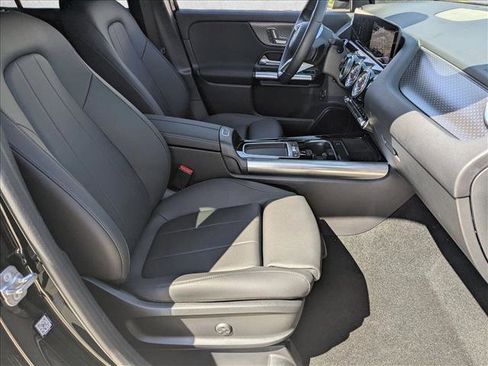 Used 2025 Mercedes-Benz GLA 250 image 21