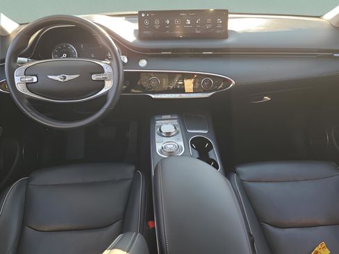 Used 2022 Genesis GV70 2.5T w/ Advanced Package image 12