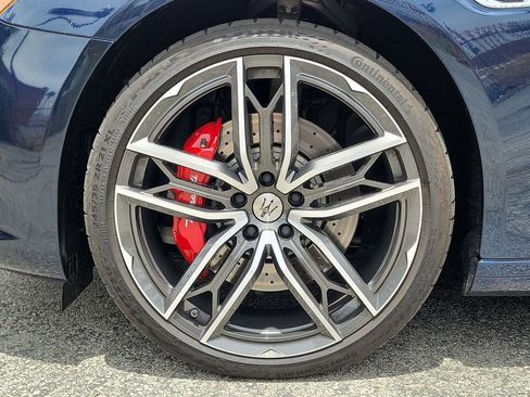 Used 2023 Maserati Quattroporte Modena image 4