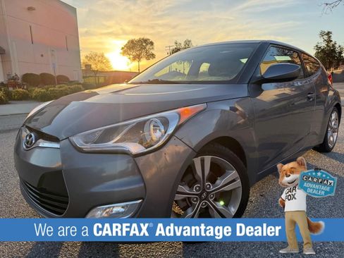 Used 2017 Hyundai Veloster Value Edition image 14