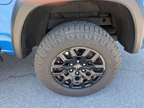 Used 2023 Chevrolet Colorado Trail Boss w/ Advanced Trailering Package AWD/4WD image 13