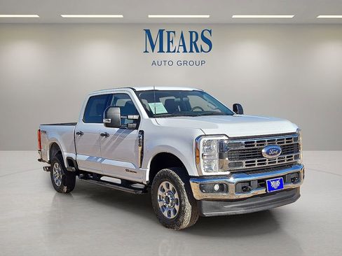Used 2024 Ford F250 XLT w/ FX4 Off-Road Package image 7