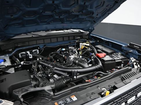 New 2025 Ford Bronco Badlands image 13