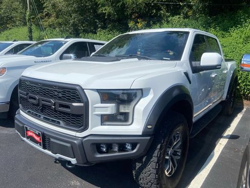 Used 2018 Ford F150 Raptor w/ Equipment Group 802A Luxury AWD/4WD image 7