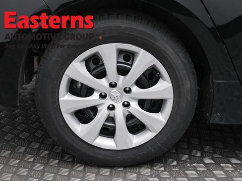 Used 2025 Toyota Corolla LE image 26