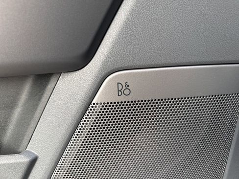 Used 2025 Ford F150 Lightning Flash image 23