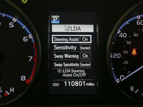 Used 2018 Toyota RAV4 LE w/ All Weather Liner Package AWD/4WD image 34