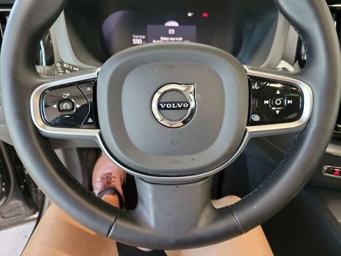 Used 2025 Volvo XC60 B5 Plus image 59