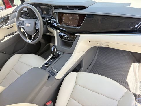 Certified 2024 Cadillac XT6 Premium Luxury w/ Technology Package FWD image 13