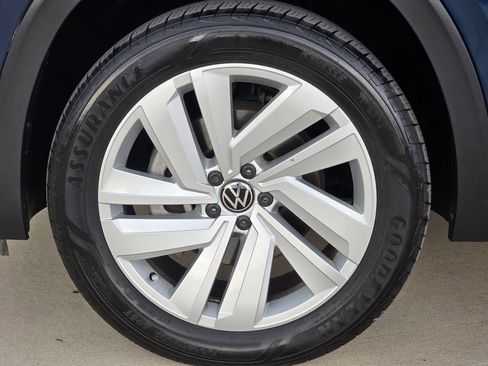 Used 2021 Volkswagen Atlas SE w/ Panoramic Sunroof Package FWD image 9