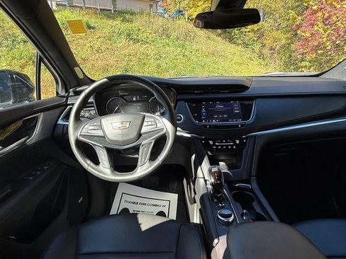 Used 2025 Cadillac XT5 Premium Luxury image 10