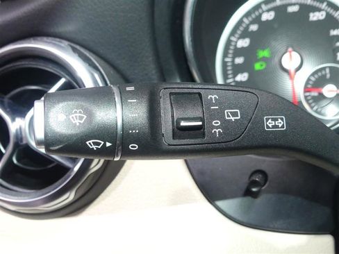 Used 2019 Mercedes-Benz GLA 250 4MATIC image 34