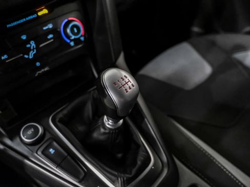 Used 2017 Ford Focus ST FWD image 24
