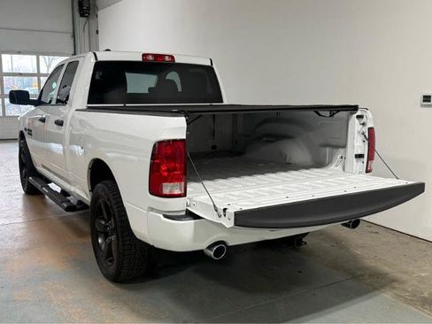 Used 2017 RAM 1500 Express w/ Express Value Package AWD/4WD image 4