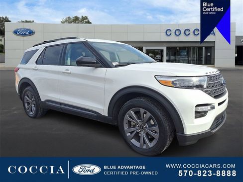 Certified 2022 Ford Explorer XLT w/ Equipment Group 202A image 3