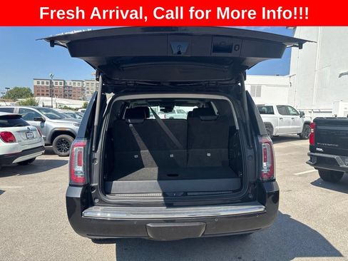 Used 2020 GMC Yukon Denali w/ Denali Premium Package AWD/4WD image 27
