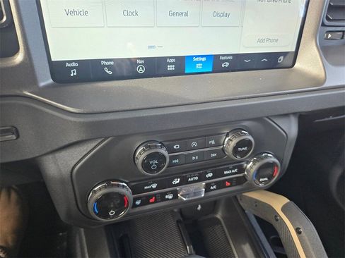 New 2025 Ford Bronco Badlands image 16