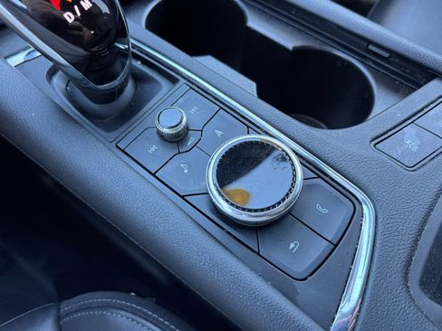 Certified 2022 Cadillac XT6 Premium Luxury w/ Technology Package image 23