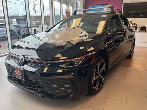 New 2025 Volkswagen GTI SE image 4