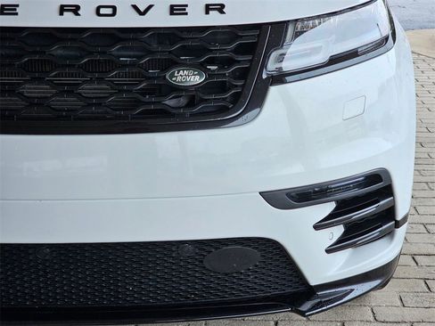 Used 2019 Land Rover Range Rover Velar R-Dynamic SE image 9