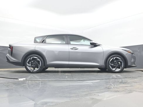 Used 2025 Kia K4 EX FWD image 25