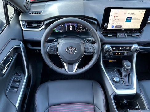 Certified 2025 Toyota RAV4 XSE image 19