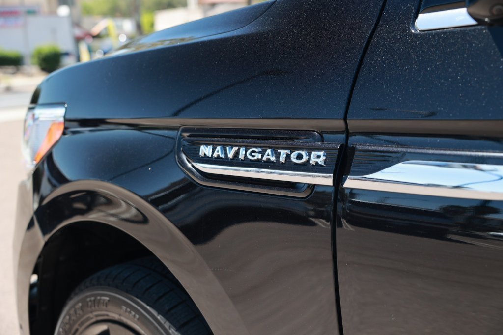 Used 2024 Lincoln Navigator L Reserve AWD/4WD image 17