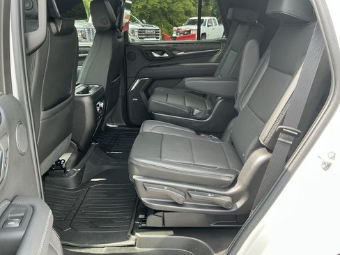 Used 2023 GMC Yukon Denali w/ Denali Reserve Package AWD/4WD image 12