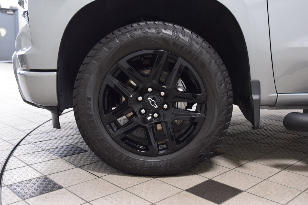 Used 2023 Chevrolet Silverado 1500 RST AWD/4WD image 24