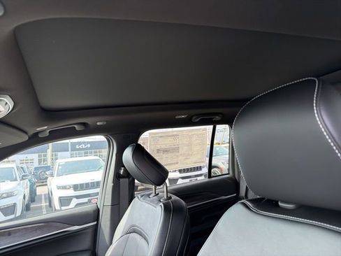 New 2026 Jeep Grand Cherokee Limited AWD/4WD image 15