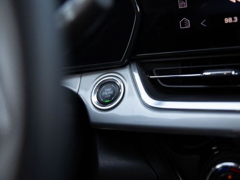 Certified 2024 Chevrolet Trax LT image 12