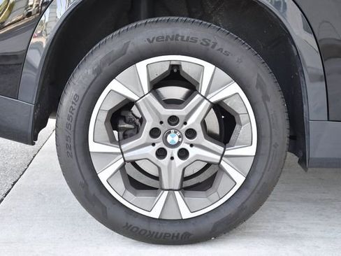 Used 2025 BMW X1 xDrive28i AWD/4WD image 30