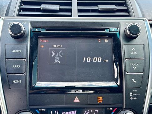 Used 2016 Toyota Camry XSE FWD image 14
