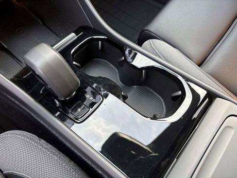 Used 2024 Volvo XC40 Recharge Core w/ Protection Package Premier image 24