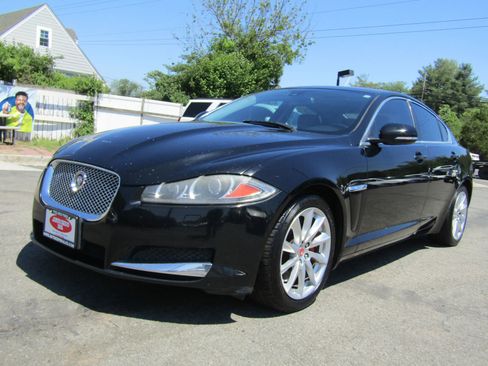Used 2014 Jaguar XF RWD image 3