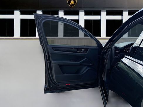 Used 2023 Porsche Cayenne Turbo GT image 26