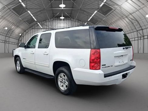 Used 2010 GMC Yukon XL SLE w/ SLE-2 Equipment Package RWD image 4
