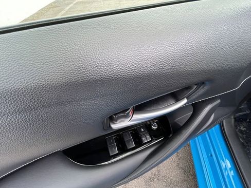 Used 2019 Toyota Corolla SE w/ SE Option Package image 11